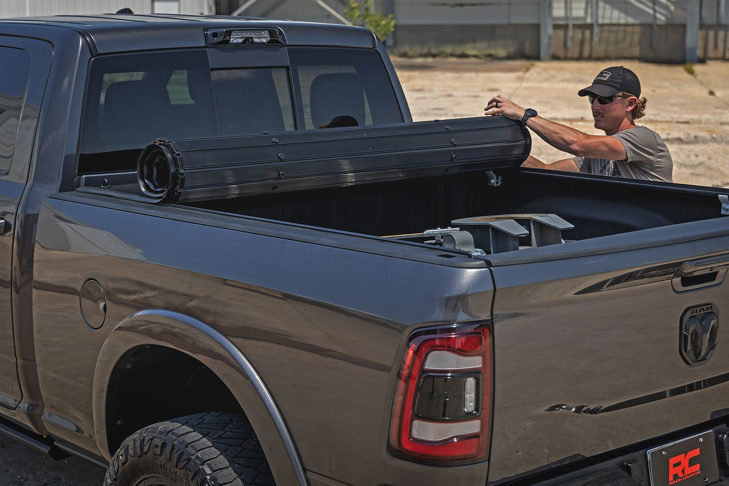 Hard Roll Up Cover | 6'4" Bed | Ram 1500 (09-18)/2500 (10-24)