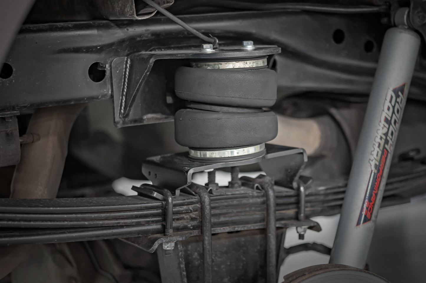 Air Spring Kit w/compressor | Wireless Controller | 0-6" Lifts | Ford F-150 4WD (2004-2014)