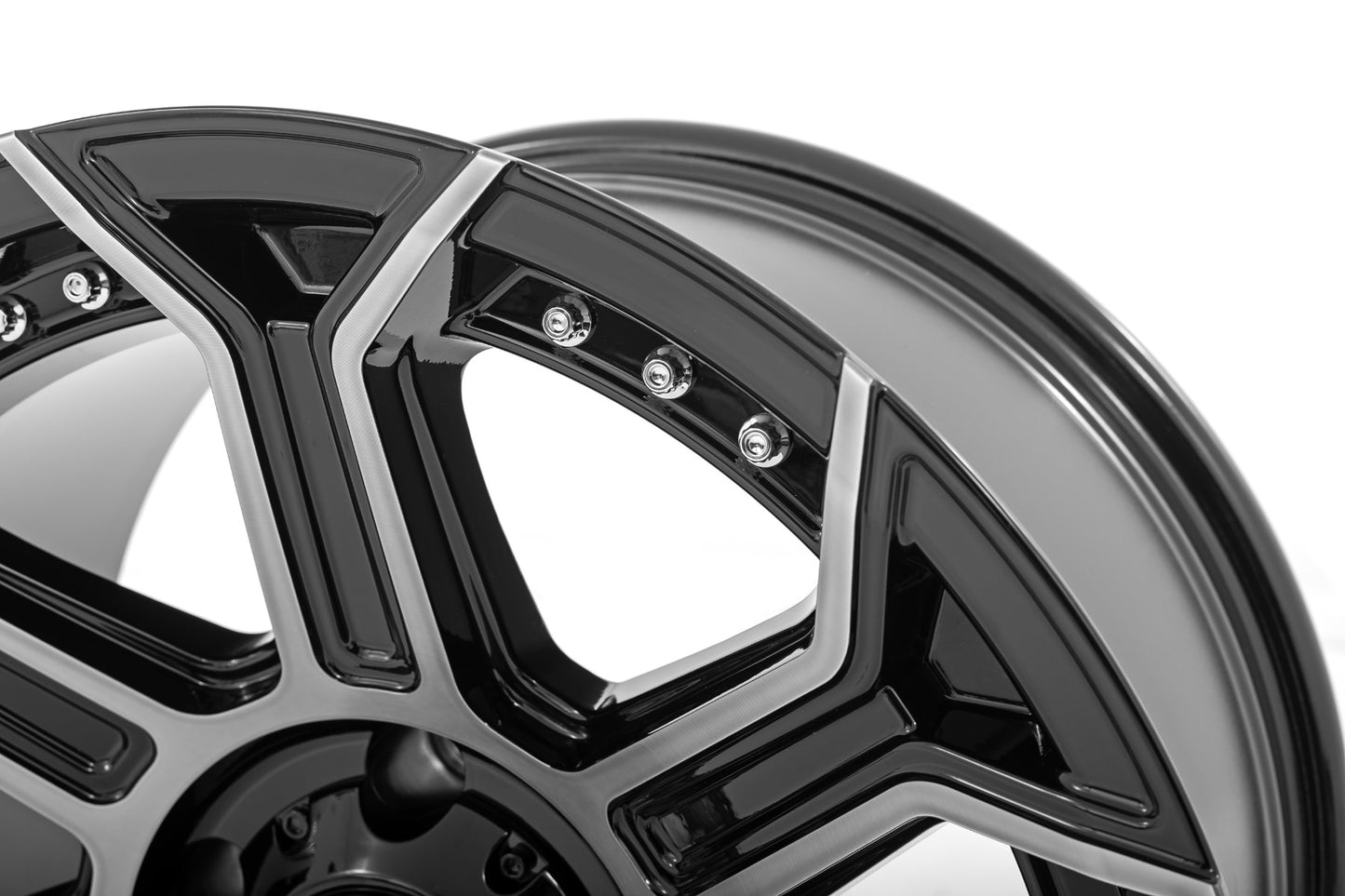 Rough Country 89 Series Wheel | One-Piece | Black Machined Gun Metal | 17x9 | 6x135 | -12mm