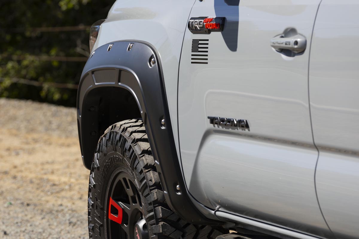 Fender Flares | Defender | 6X3 Lunar Rock | Toyota Tacoma (16-23)