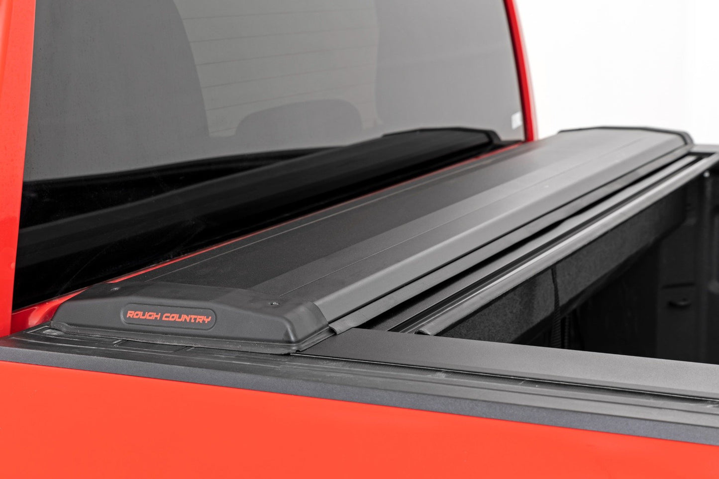 Retractable Bed Cover | 5'10" Bed | Chevy/GMC 1500 (19-23)