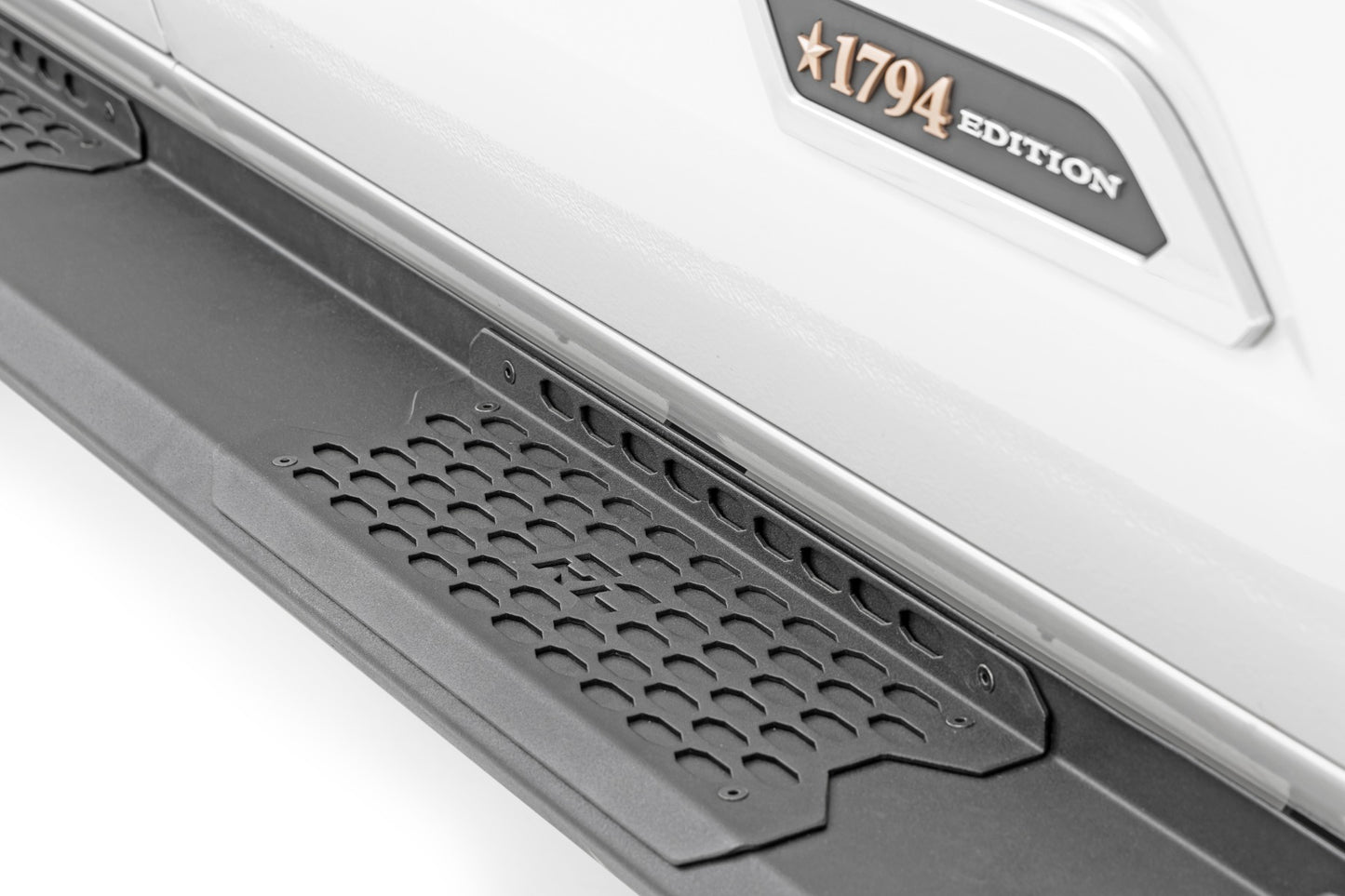 HD2 Running Boards | CrewMax | Toyota Tundra 2WD/4WD (2022-2024)