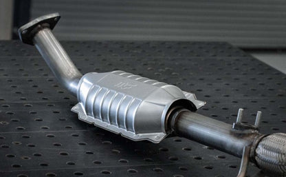 MagnaFlow Direct Fit Catalytic Converter Mf Gm