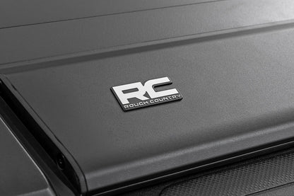 Manual Retractable Bed Cover | 5'7" Bed | Toyota Tundra 2WD/4WD (2007-2021)