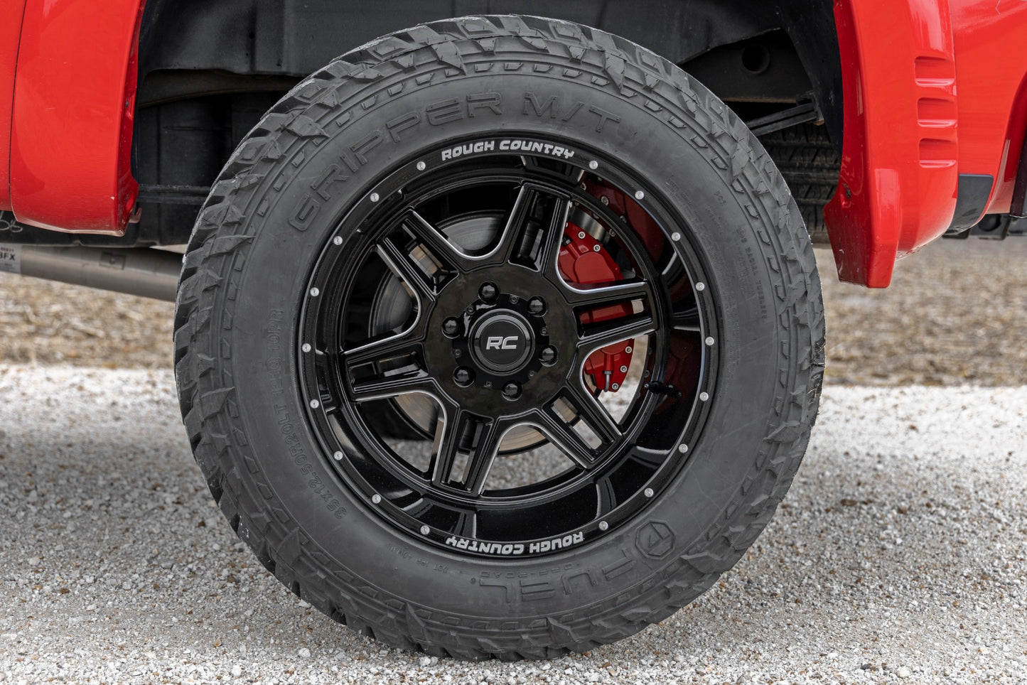 Rough Country 92 Series Wheel | Machined One-Piece | Gloss Black | 18x9 | 5x5 | +0mm