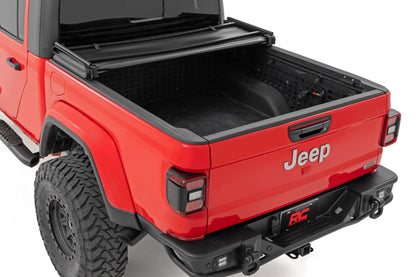 Soft Tri-Fold Bed Cover | 5' Bed | Jeep Gladiator JT 4WD (2020-2024)