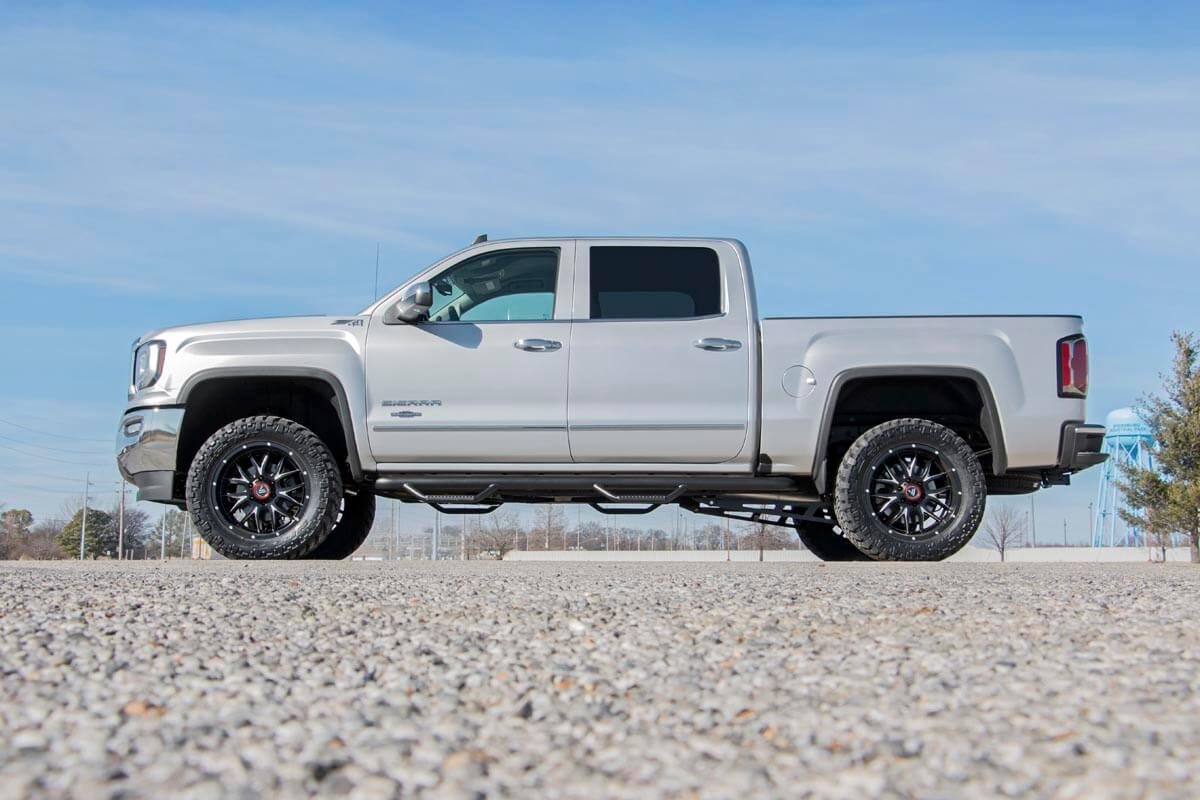 3.5" Lift Kit | Alu/Stamp Steel LCA | M1 Strut | | Chevy/GMC 1500 (14-18)