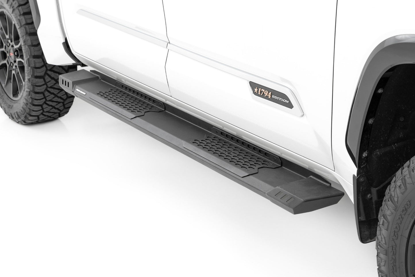 HD2 Running Boards | CrewMax | Toyota Tundra 2WD/4WD (2022-2023) - Off Road Canada