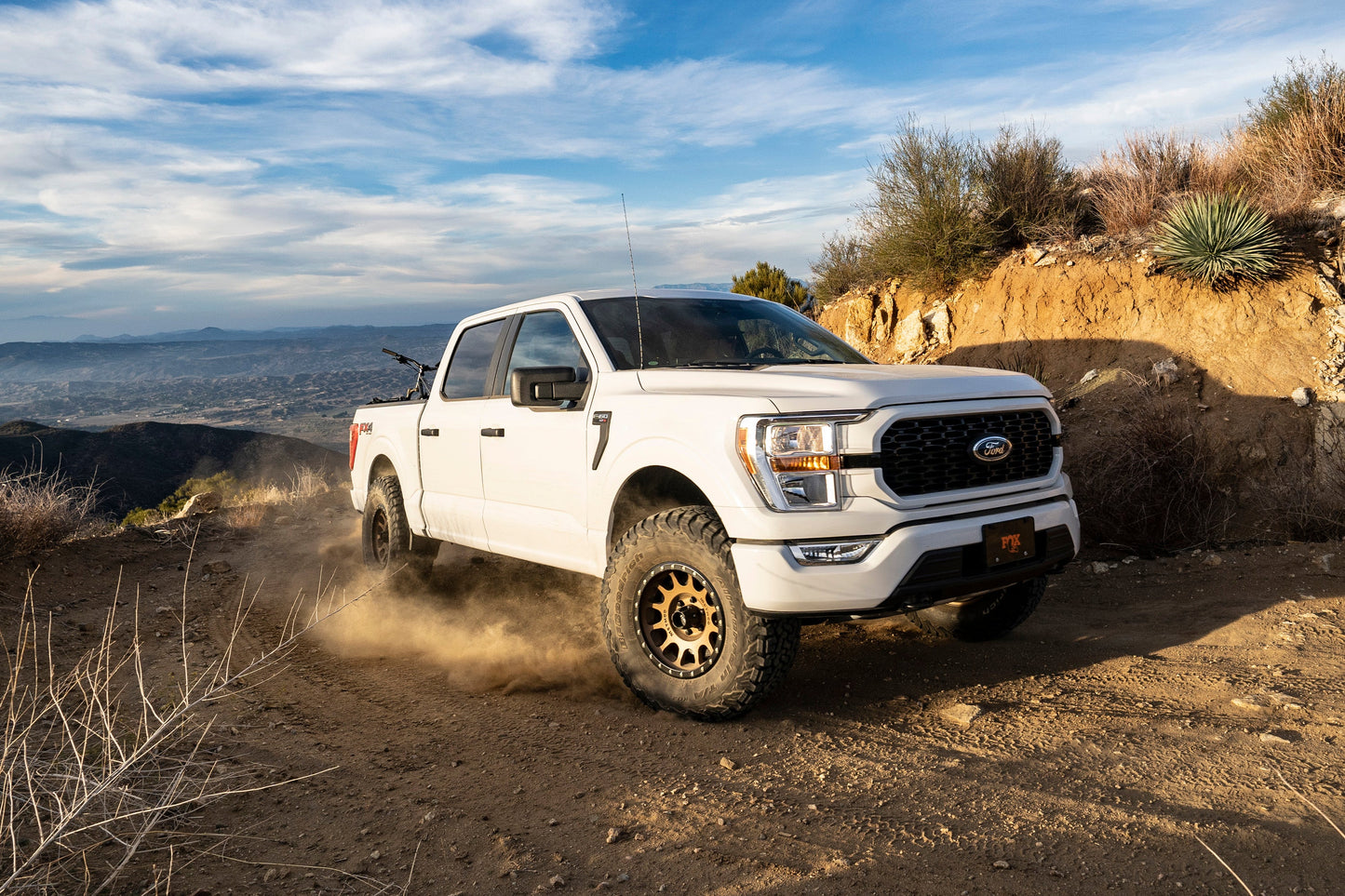 2 Inch Leveling Kit | FOX 2.0 Snap Ring Strut | Ford F150 (21-23) 4WD
