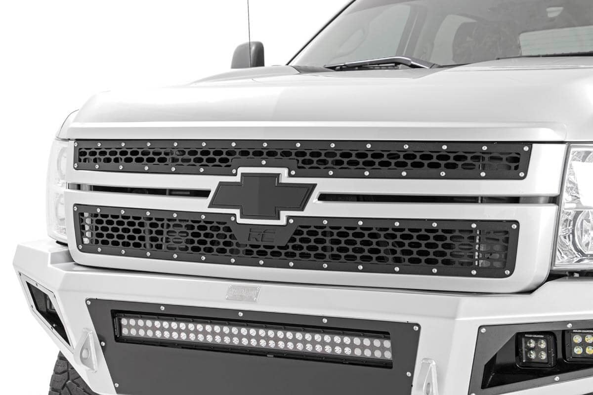 Mesh Grille | Chevy Silverado 2500 HD/3500 HD 2WD/4WD (2011-2014) - Off Road Canada